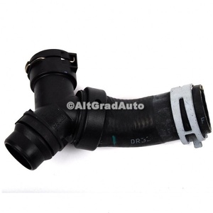 Furtun conector T carcasa termostat Ford Mustang (2018-2022) 5.0 V8 450 HP oe 2161682