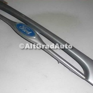 Grila radiator Ford Mondeo (1993-1996) 1.6 i 16V 90 HP oe 7286782