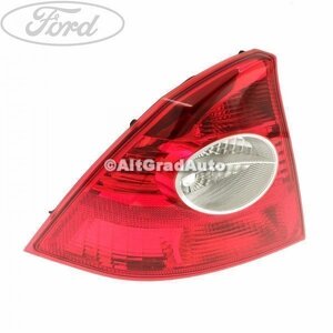 Lampa stop stanga 4 usi berlina Ford Focus (2004-2007) 1.4 80 HP oe 1333834