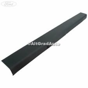 Ornament prag interior dreapta fata 3 usi culoare syracus Ford Fiesta (2008-2012) 1.25 82 HP oe 1751240