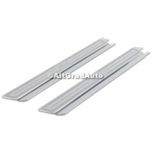 Set ornament prag fata logo Ford 5 Usi Ford Fusion 1.25 75 HP oe 1456591