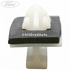 Clips prindere grila parbriz Ford Transit MK7 2.4 TDCi 100 HP Part Number SYC15B03180AD